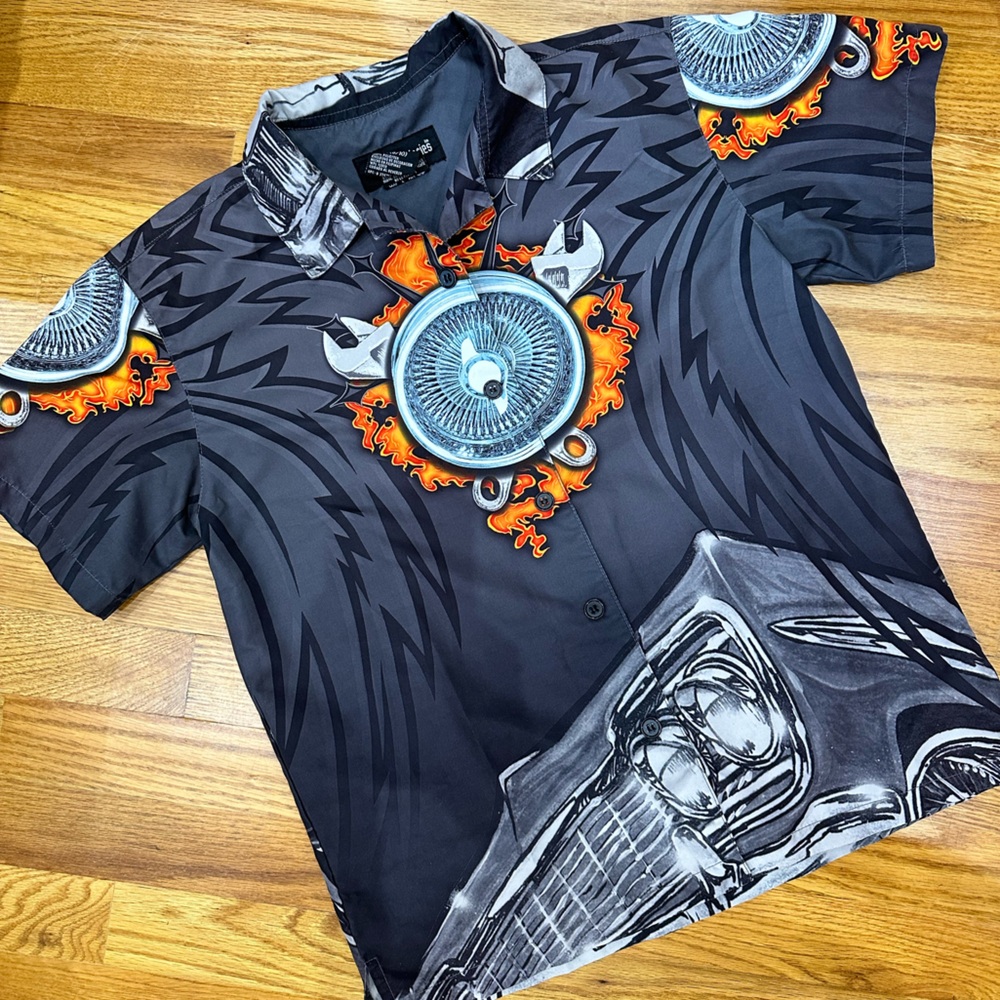 Vintage - No Boundaries shirt - Boys M (8/10)